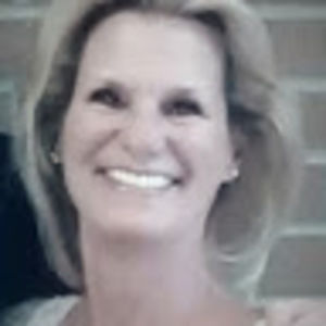 Meet your Posher, Cynthia